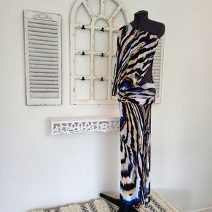 Off shoulder gown with side cut-out and high slit. XXS